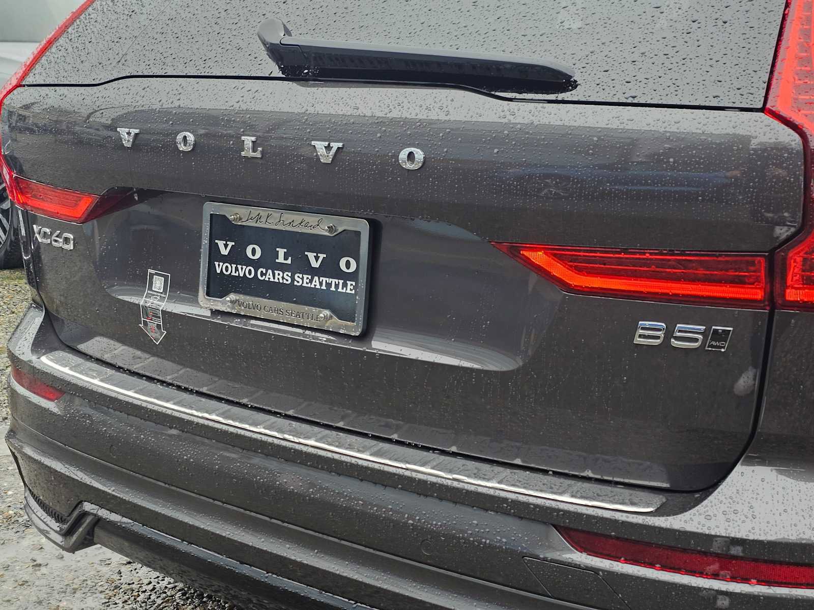 Certified 2025 Volvo XC60 B5 Core w/ Protection Package Premier image 16