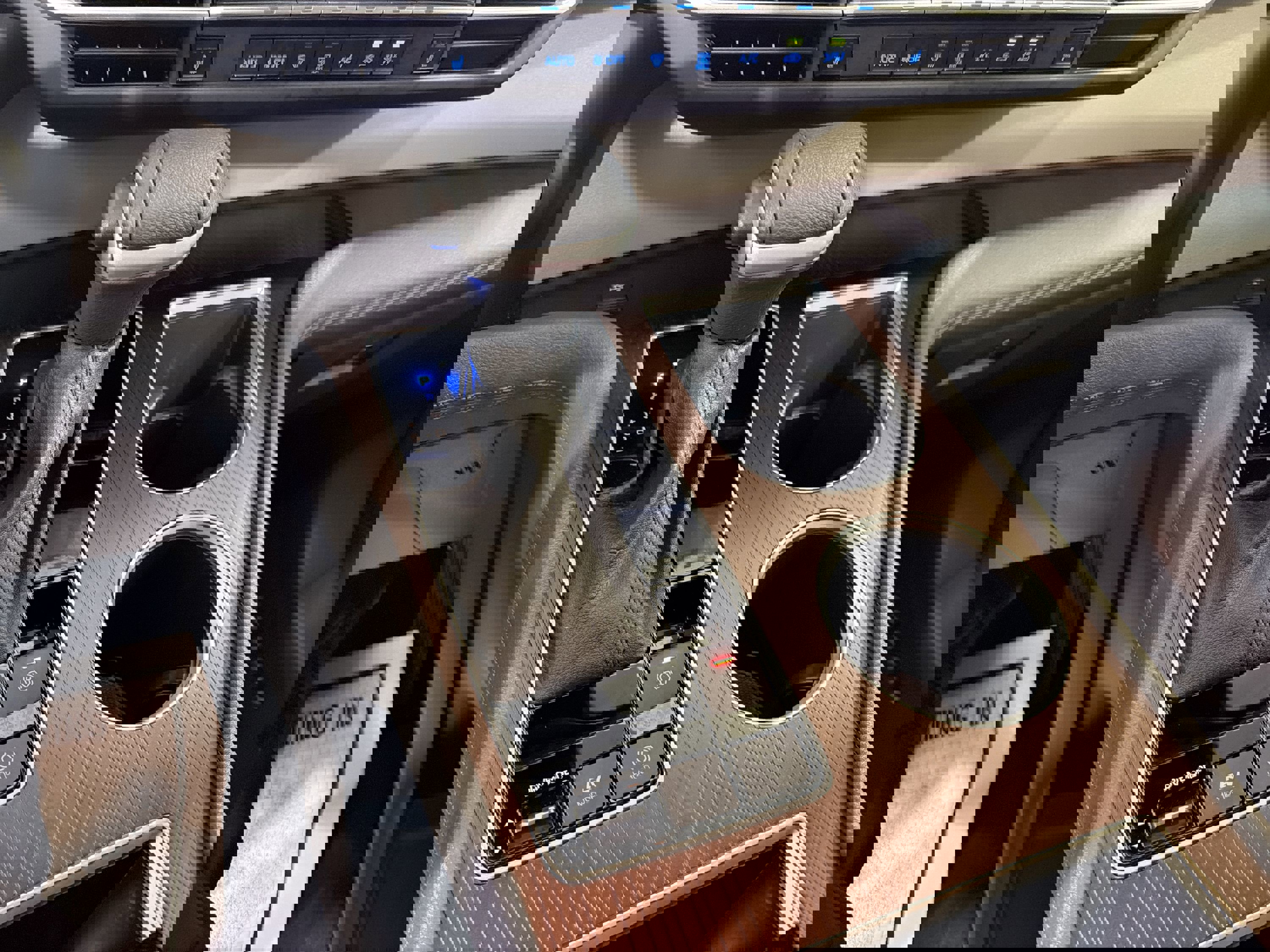 Used 2023 Toyota Sienna XLE image 20