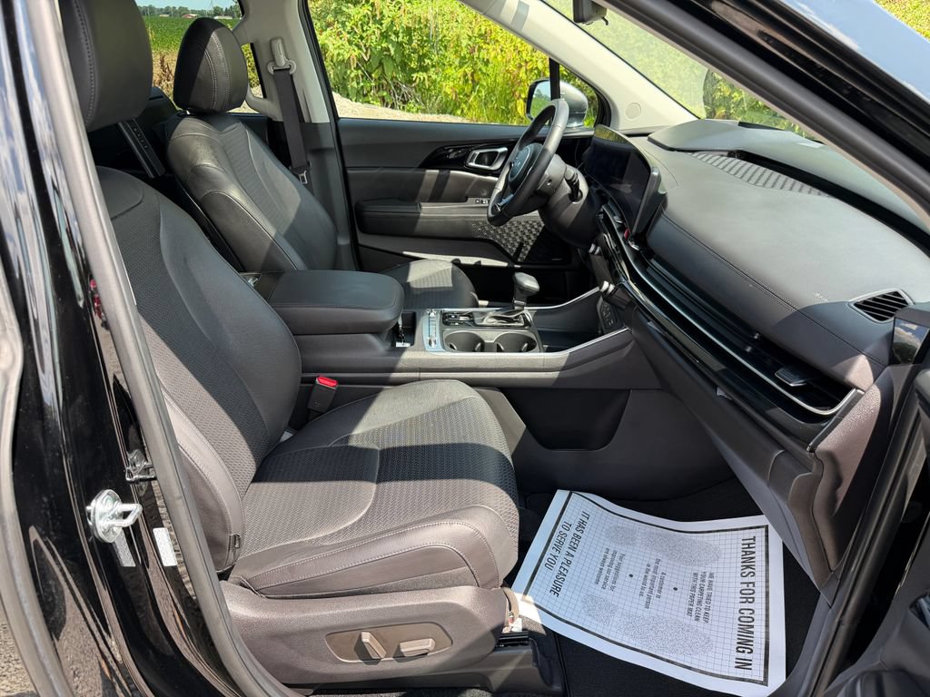 Used 2025 Kia Carnival SX Prestige FWD image 26