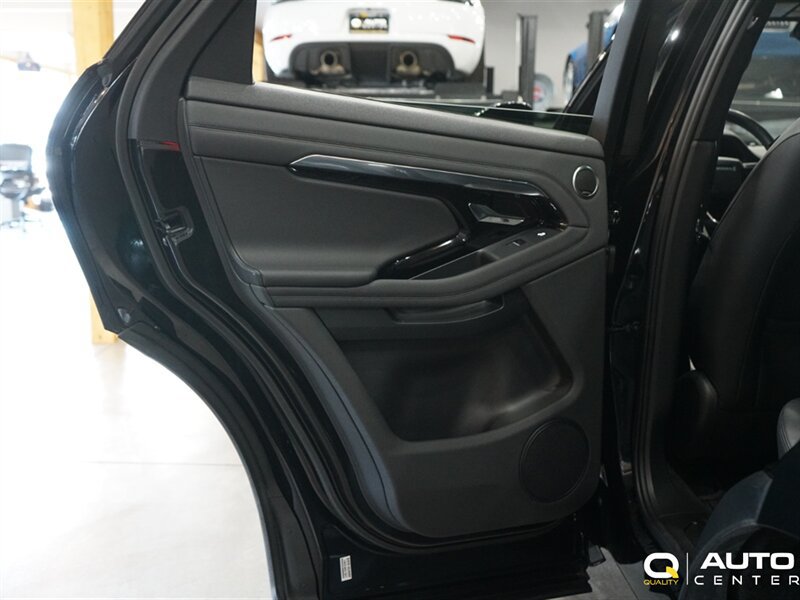 Used 2021 Land Rover Range Rover Evoque R-Dynamic SE AWD/4WD image 25