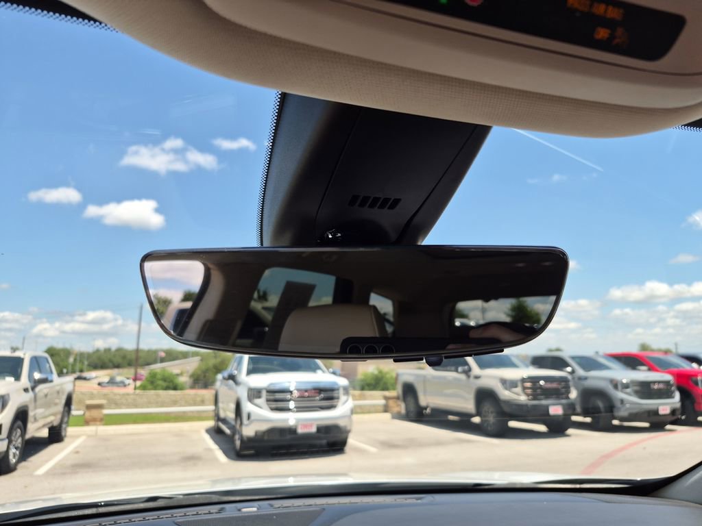 Used 2023 Buick Enclave Avenir w/ Avenir Technology Package FWD image 26