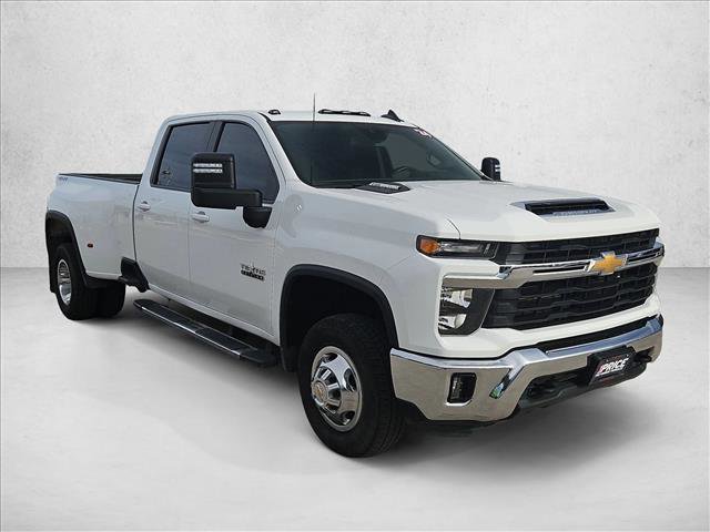 Used 2024 Chevrolet Silverado 3500 LT w/ Texas Edition image 3