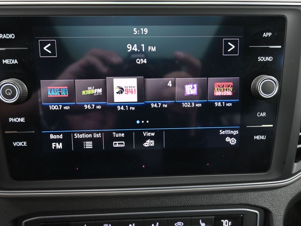 Used 2019 Volkswagen Atlas SE w/ Panoramic Sunroof Package image 3