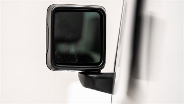 Used 2025 Jeep Gladiator Sport image 38