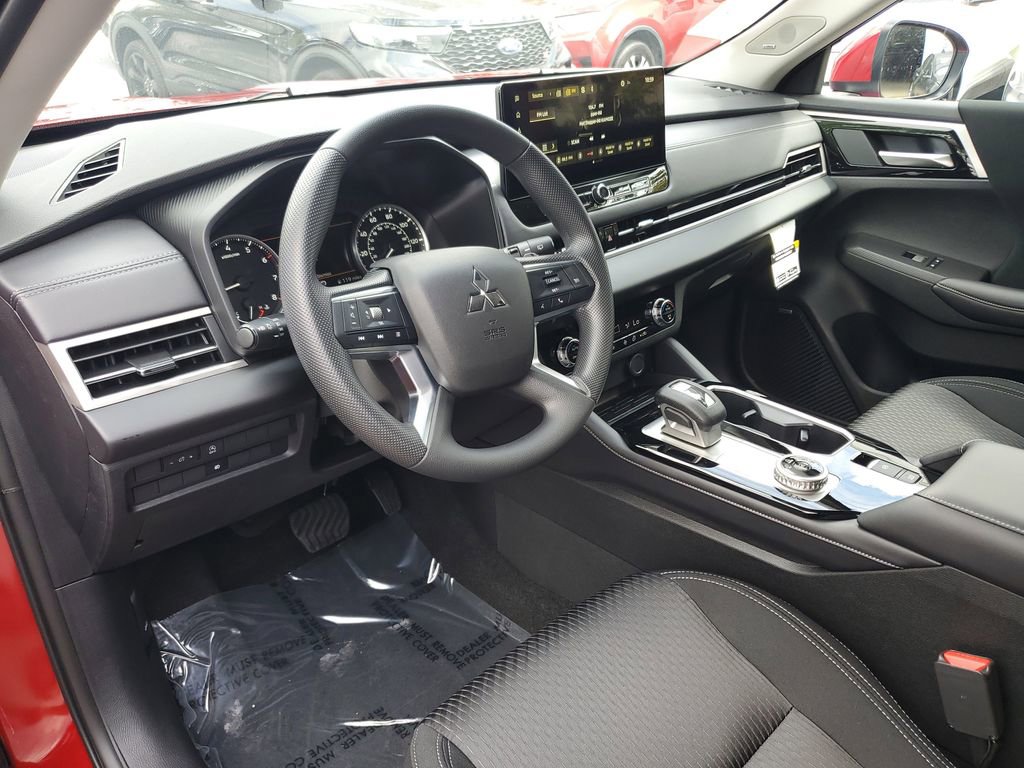 New 2026 Mitsubishi Outlander ES image 21