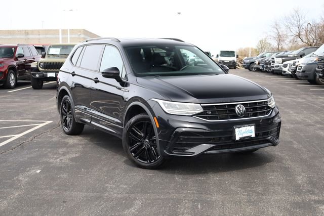 Used 2022 Volkswagen Tiguan SE R-Line FWD image 2