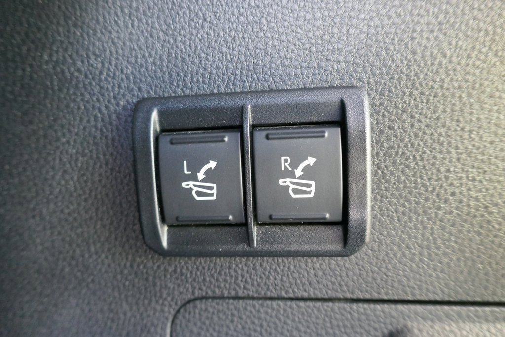 Used 2023 Toyota Sequoia Limited image 19