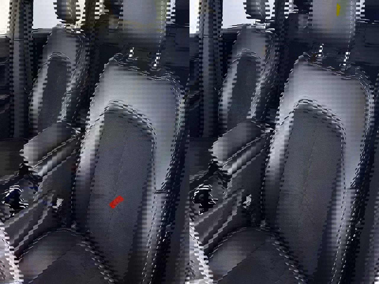 Used 2023 Jeep Grand Cherokee Altitude image 11