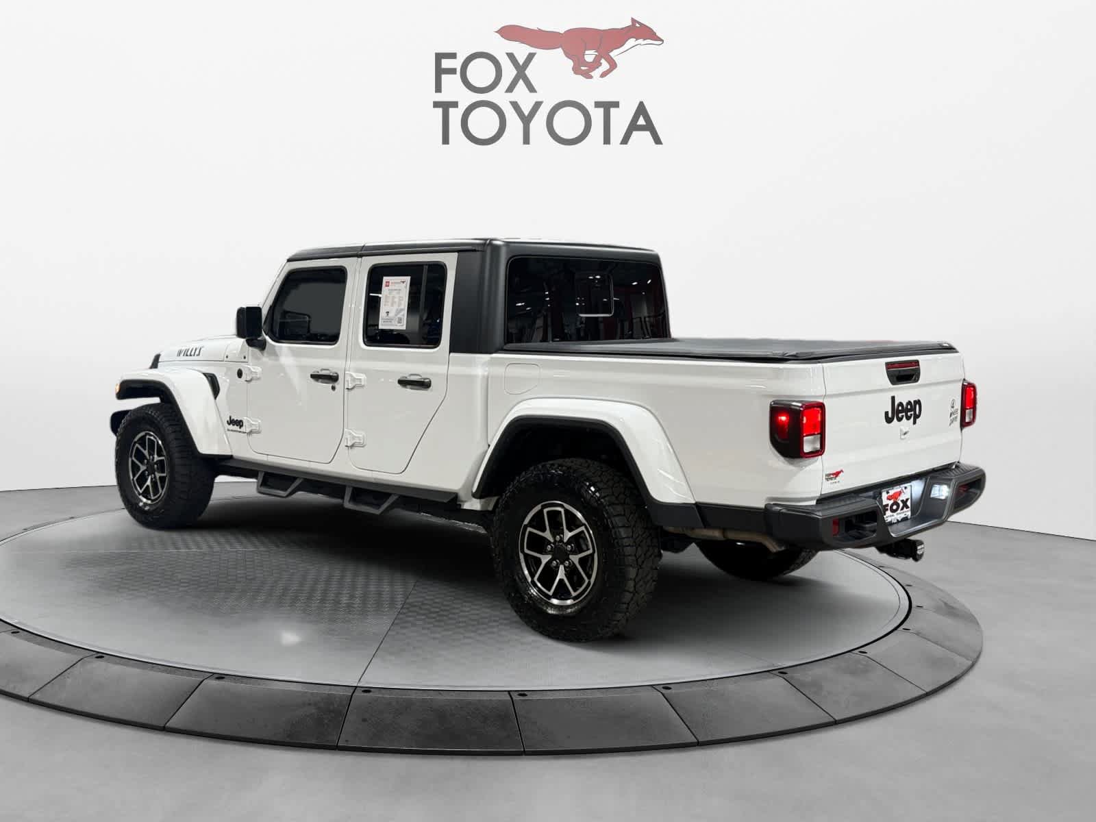 Used 2023 Jeep Gladiator Sport AWD/4WD image 4