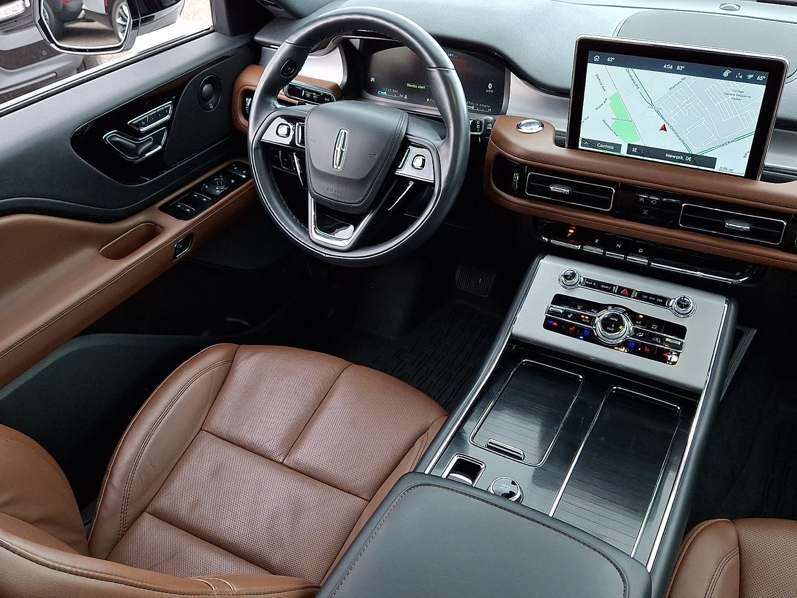 Used 2023 Lincoln Aviator Reserve w/ Equipment Group 201A AWD/4WD image 14