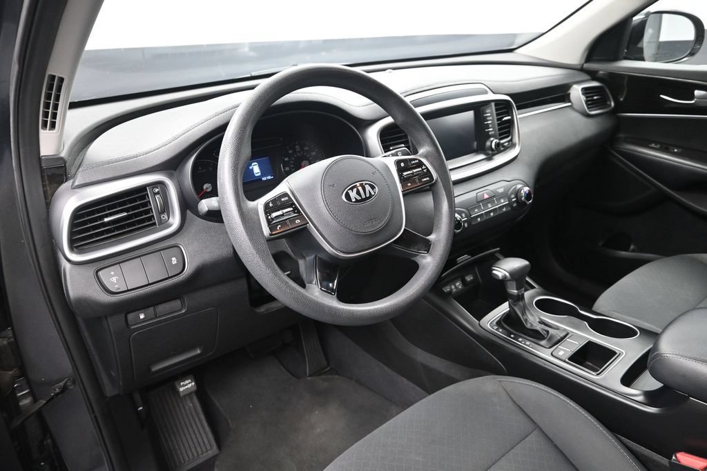 Used 2020 Kia Sorento FWD V6 image 12