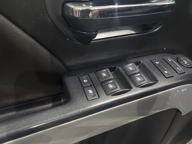 Used 2018 Chevrolet Silverado 1500 LT w/ All Star Edition image 13