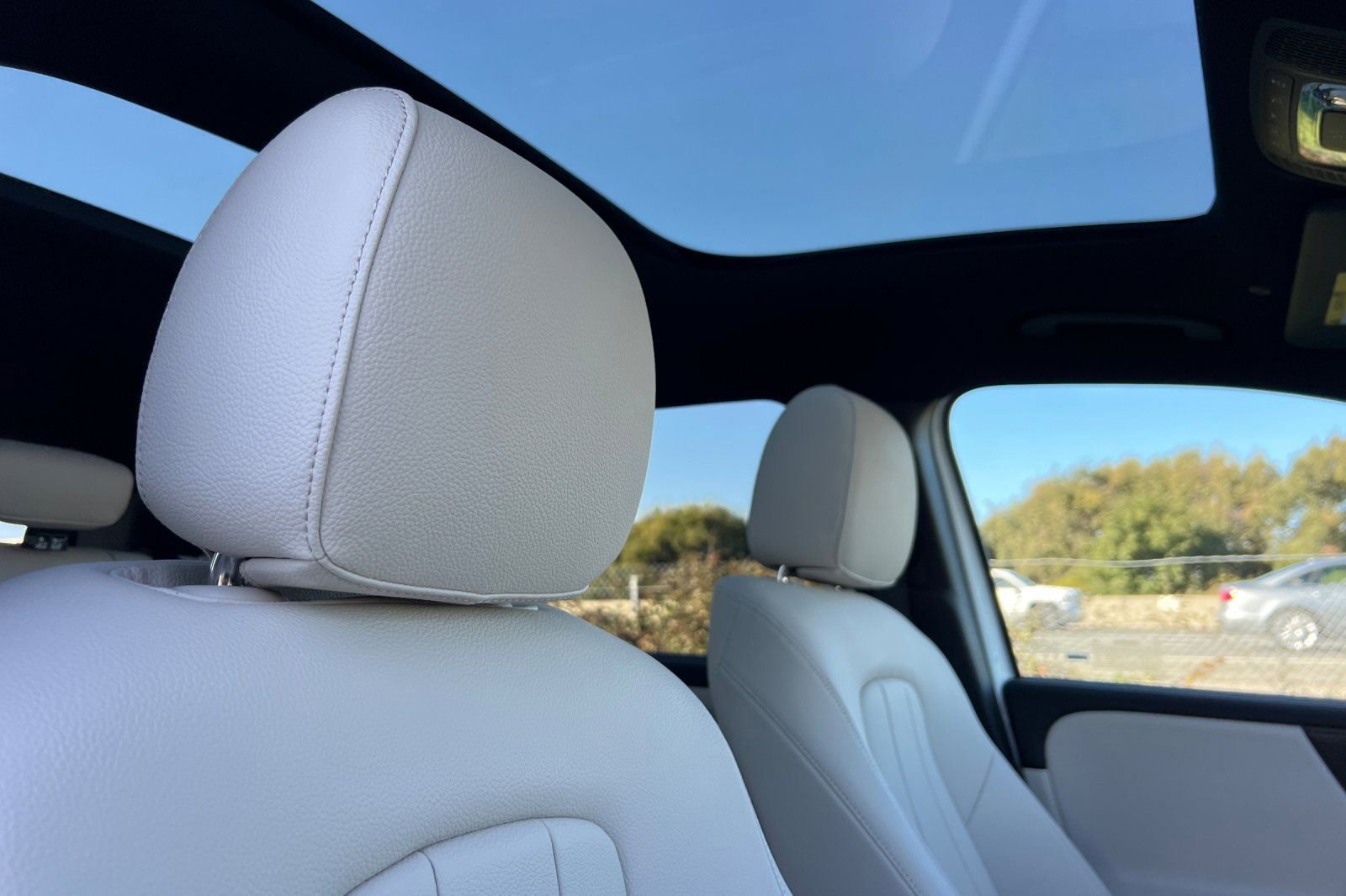 New 2025 Mercedes-Benz GLB 250 4MATIC image 19