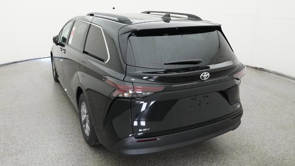 New 2026 Toyota Sienna XLE image 20