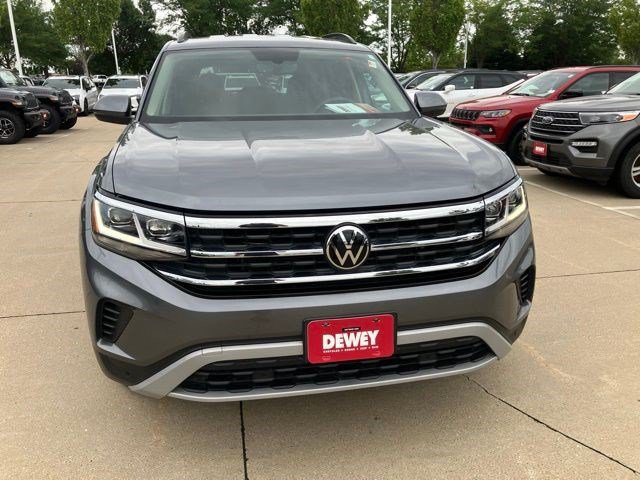 Used 2023 Volkswagen Atlas SE AWD/4WD image 2