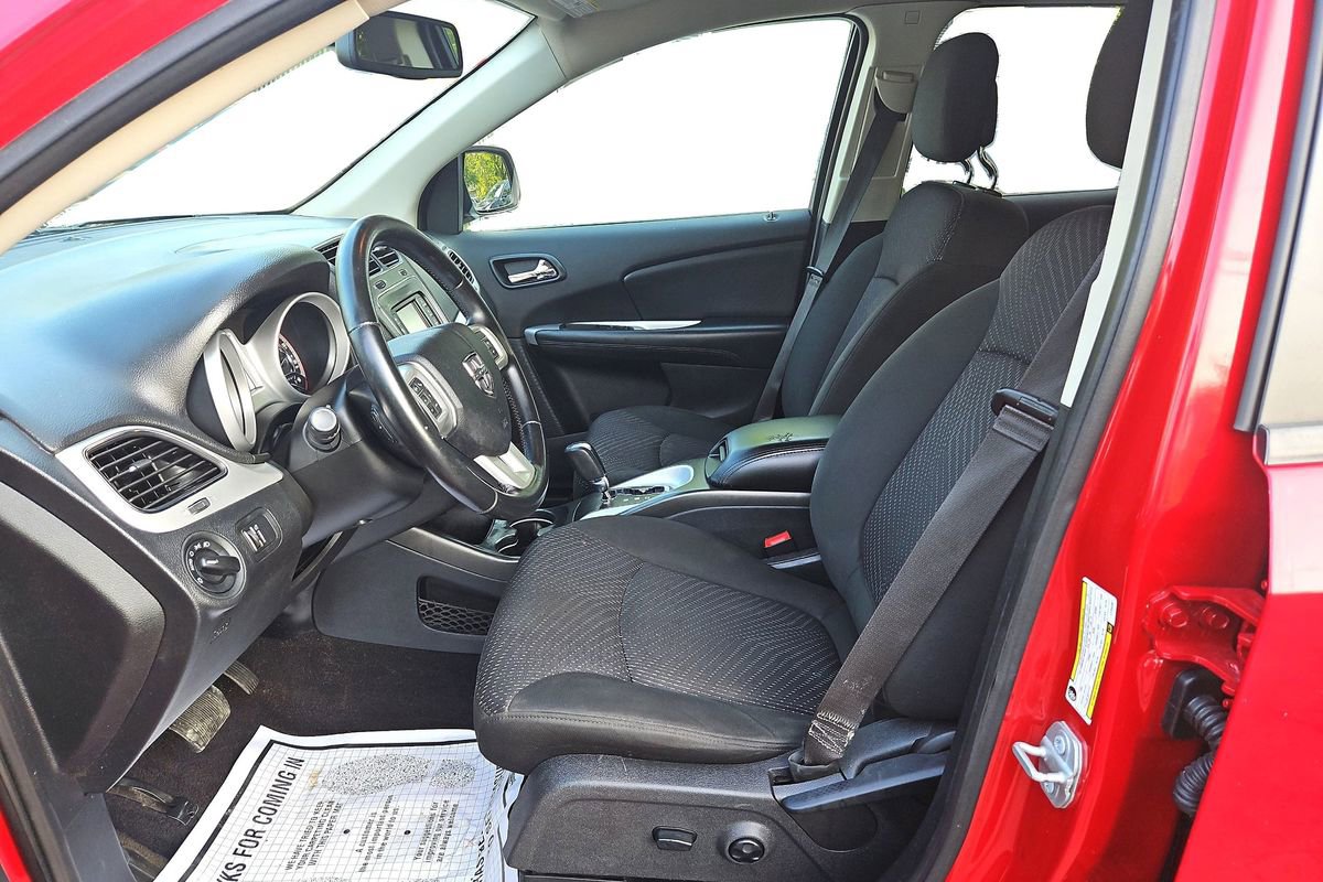 Used 2020 Dodge Journey SE w/ SE Popular Equipment Group image 9