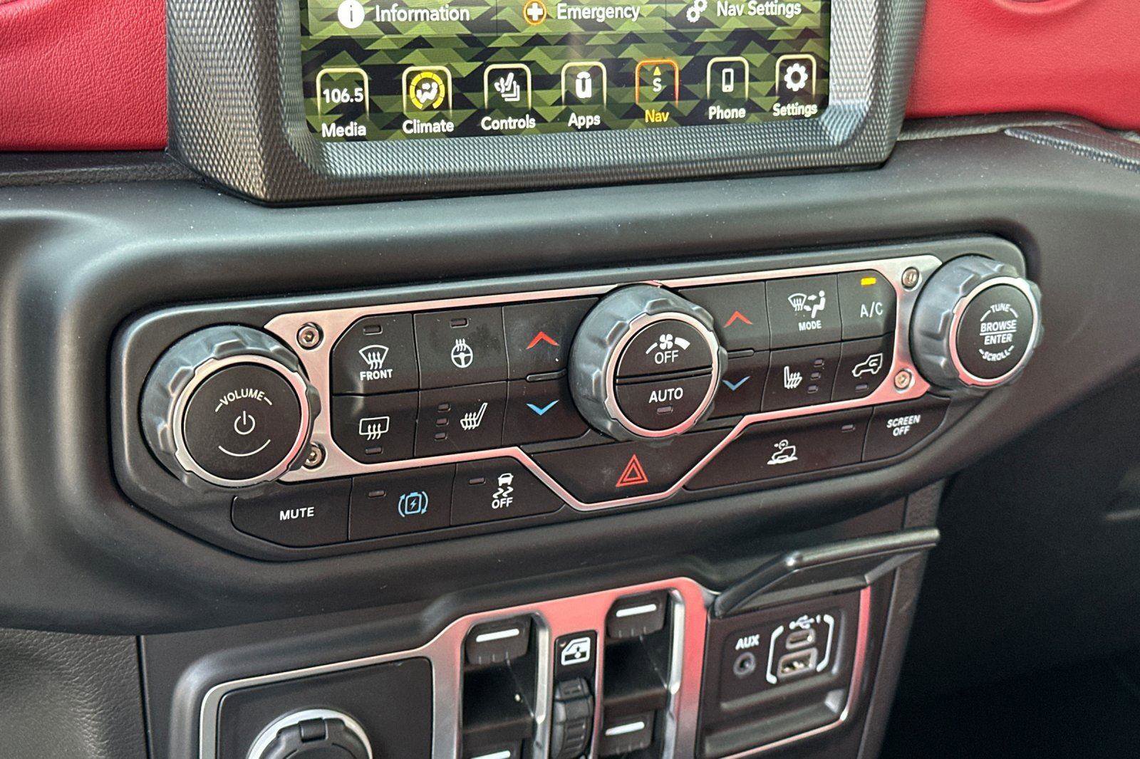 Used 2023 Jeep Wrangler Unlimited Rubicon 4xe image 23