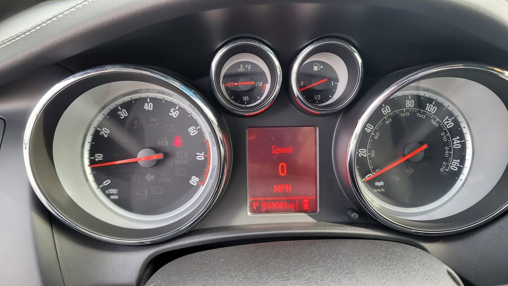 Used 2016 Buick Cascada Premium image 9