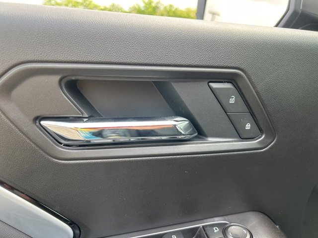 Used 2025 Chevrolet Colorado Z71 w/ Technology Package image 12