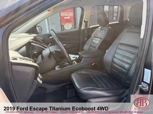 Used 2019 Ford Escape Titanium AWD/4WD image 11