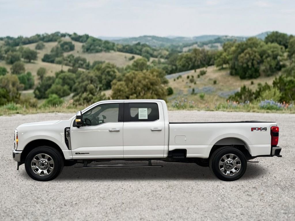 Used 2024 Ford F350 Lariat w/ Lariat Ultimate Package AWD/4WD image 2