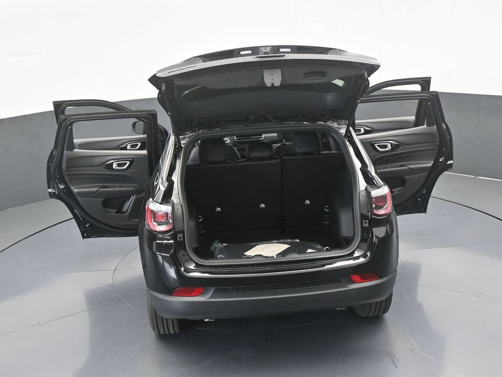 Used 2026 Jeep Compass Latitude AWD/4WD image 59