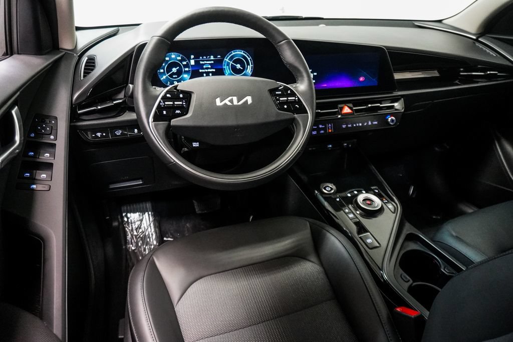 Used 2024 Kia Niro Wind w/ Wind Preserve Package FWD image 12
