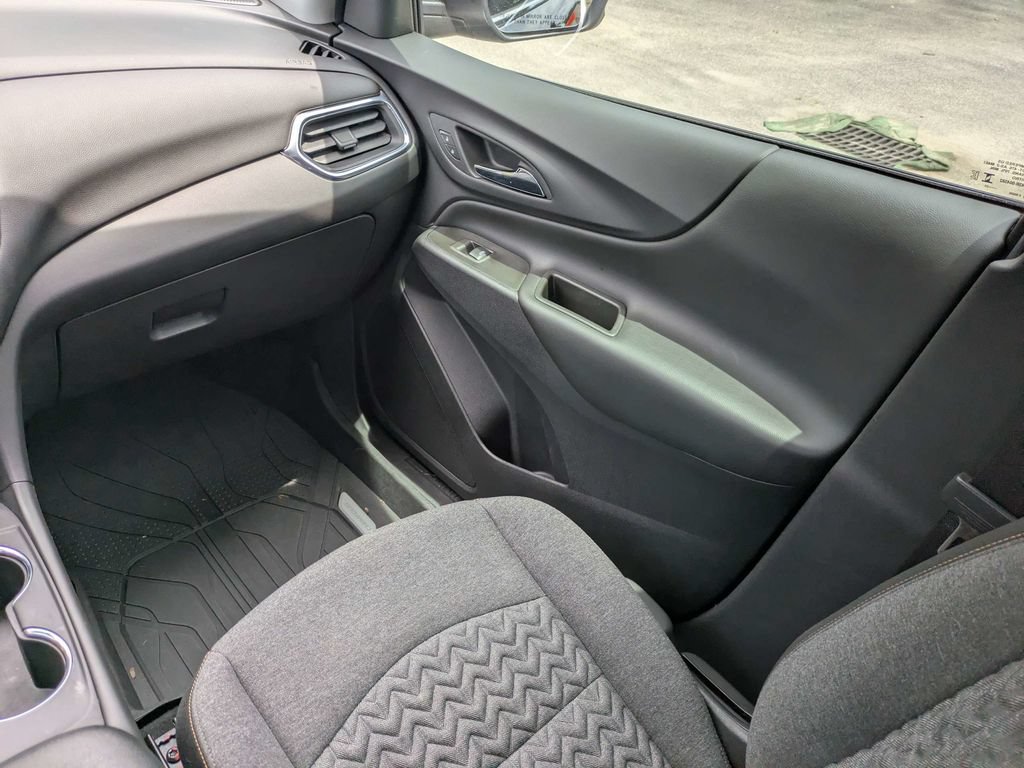Used 2023 Chevrolet Equinox LT FWD image 18