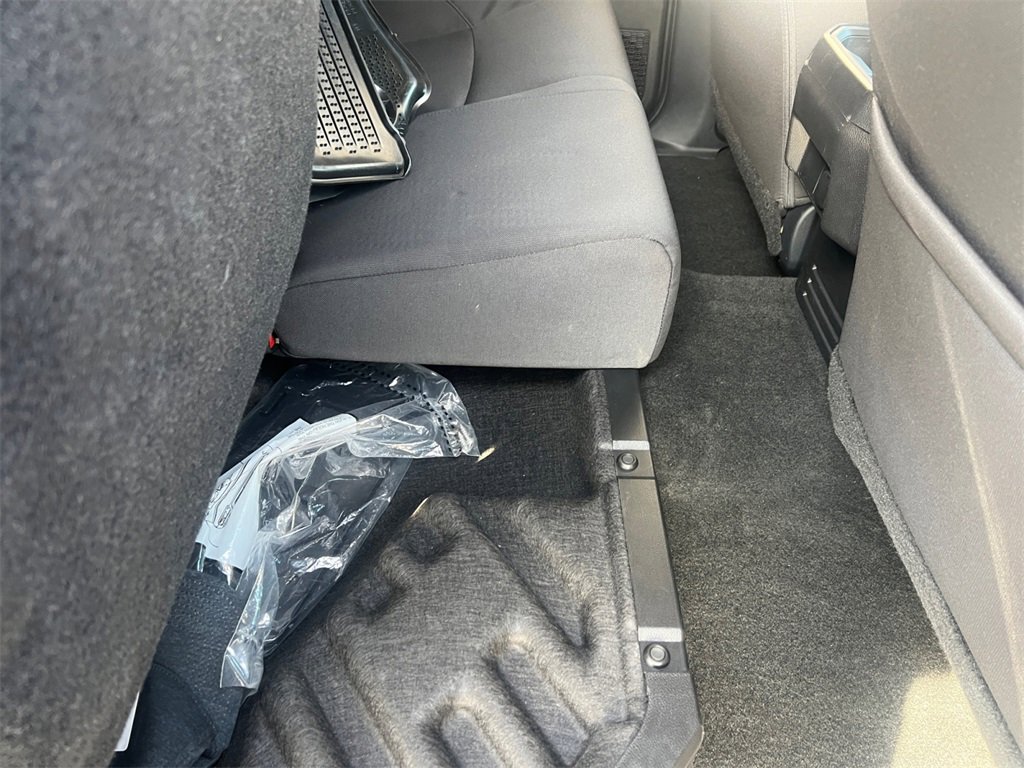 Used 2025 Toyota Tacoma SR image 22