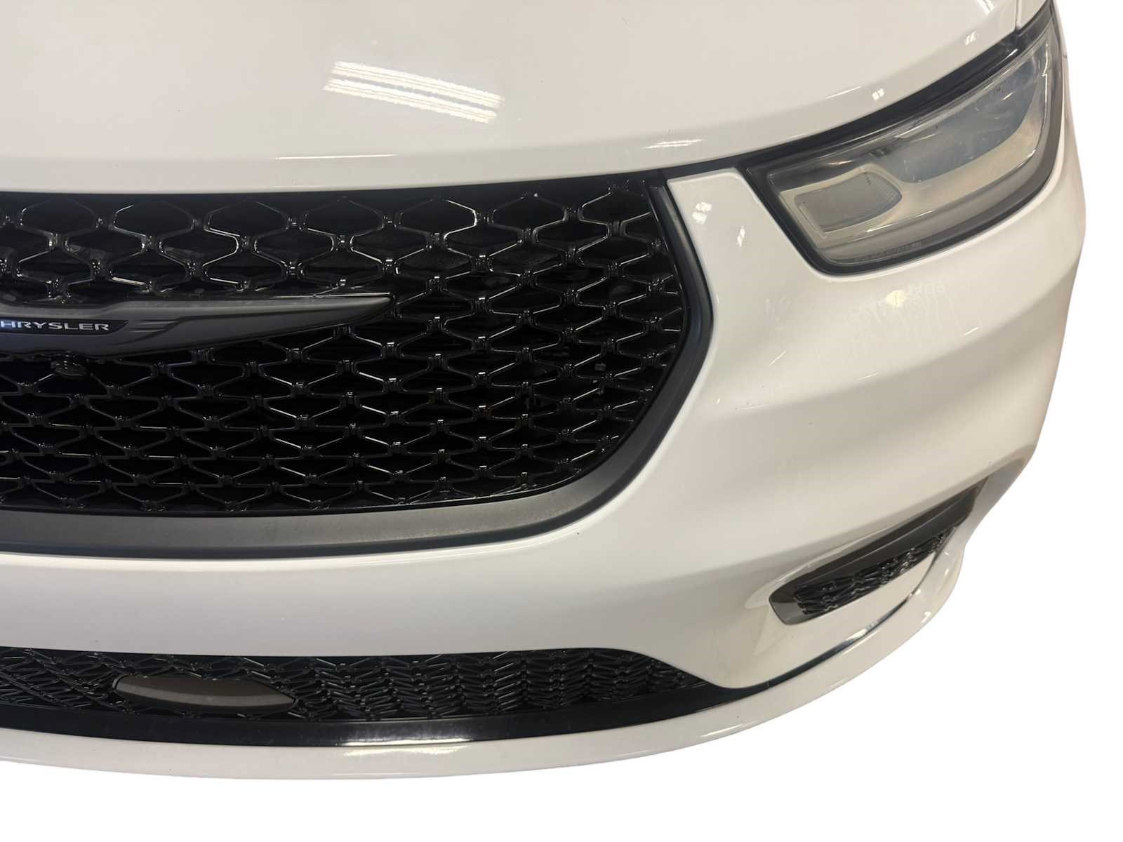 Used 2021 Chrysler Pacifica Touring w/ S Appearance Package FWD image 5