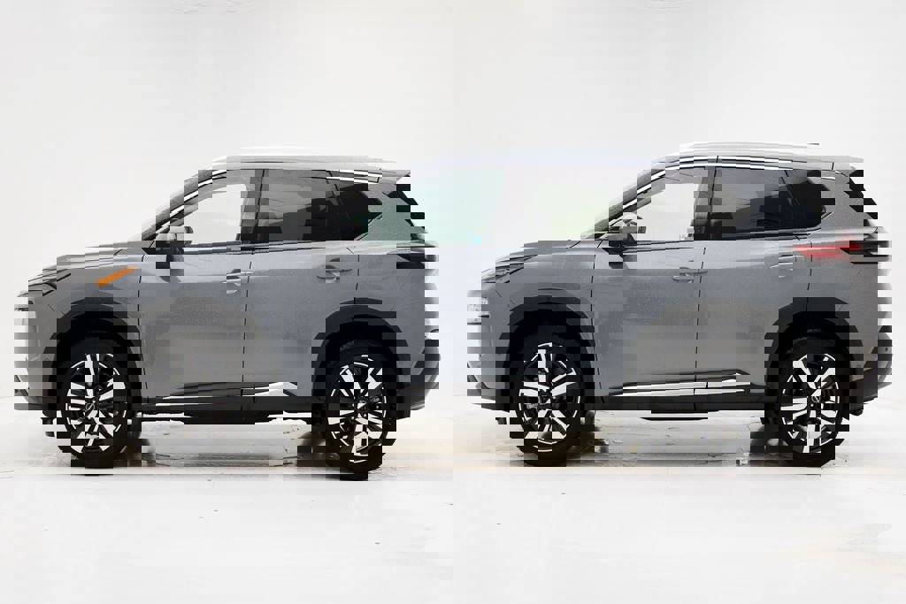 Used 2023 Nissan Rogue SL w/ SL Premium Package image 6