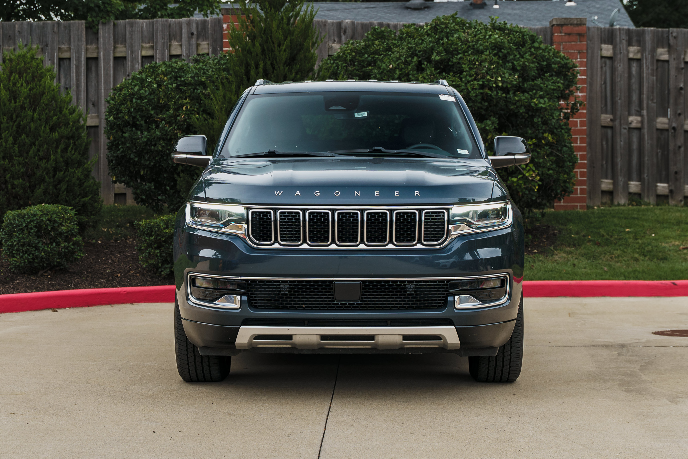 Used 2024 Jeep Wagoneer L Series II w/ Flexible Seating Group AWD/4WD image 28