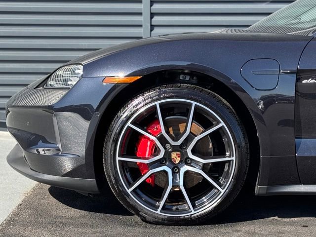 New 2025 Porsche Taycan 4S AWD/4WD image 11