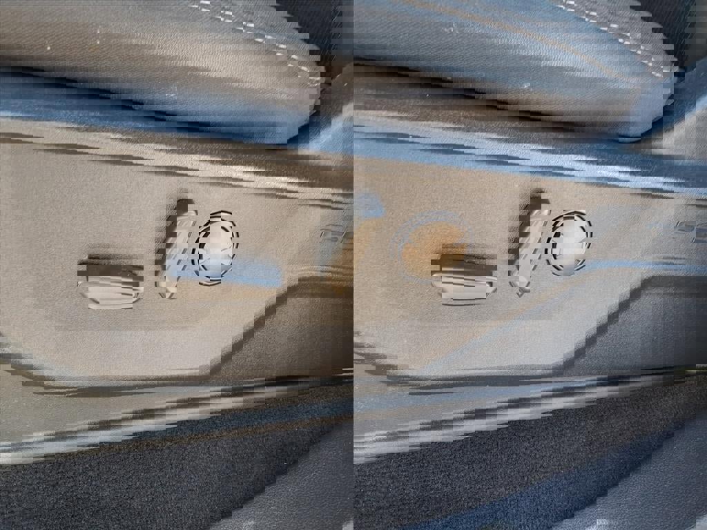 Used 2022 Ford F150 XLT w/ Equipment Group 302A High image 16