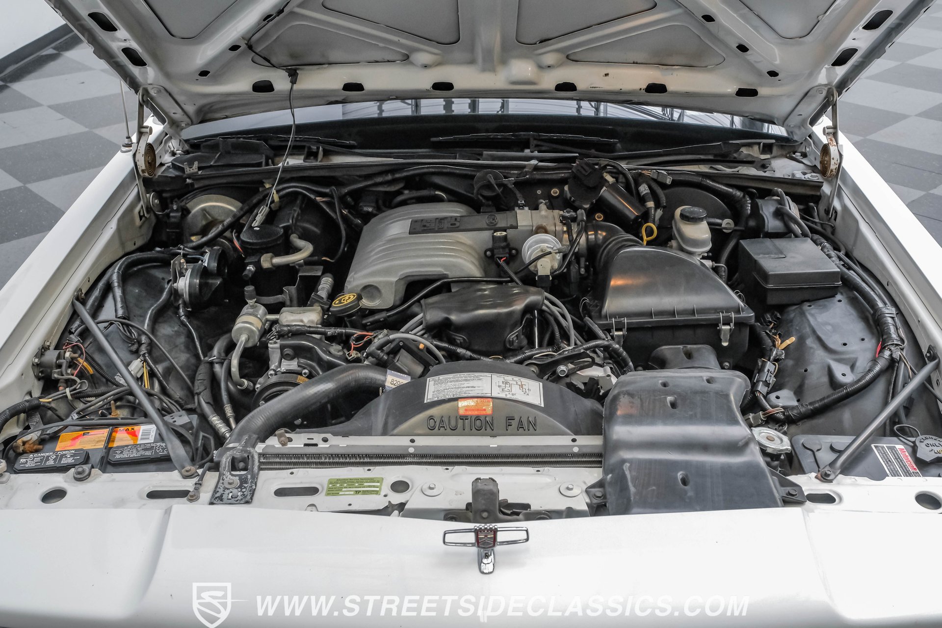 Used 1990 Ford LTD Crown Victoria image 3