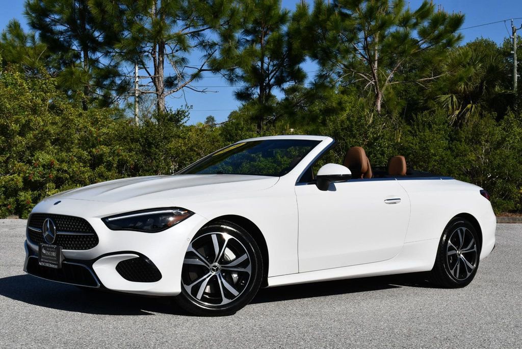Used 2024 Mercedes-Benz CLE 300 4MATIC Cabriolet image 22