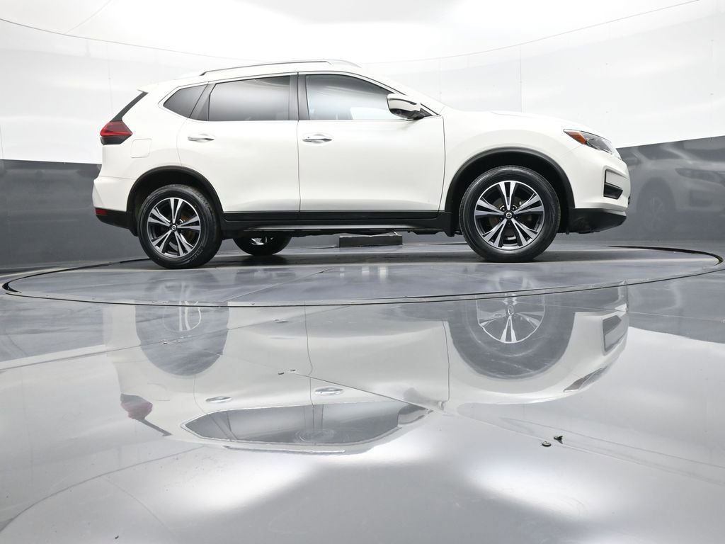 Used 2019 Nissan Rogue SV w/ Premium Package image 28