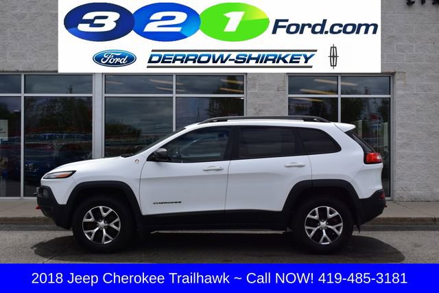 Used 2018 Jeep Cherokee Trailhawk w/ Cold Weather Group AWD/4WD image 2