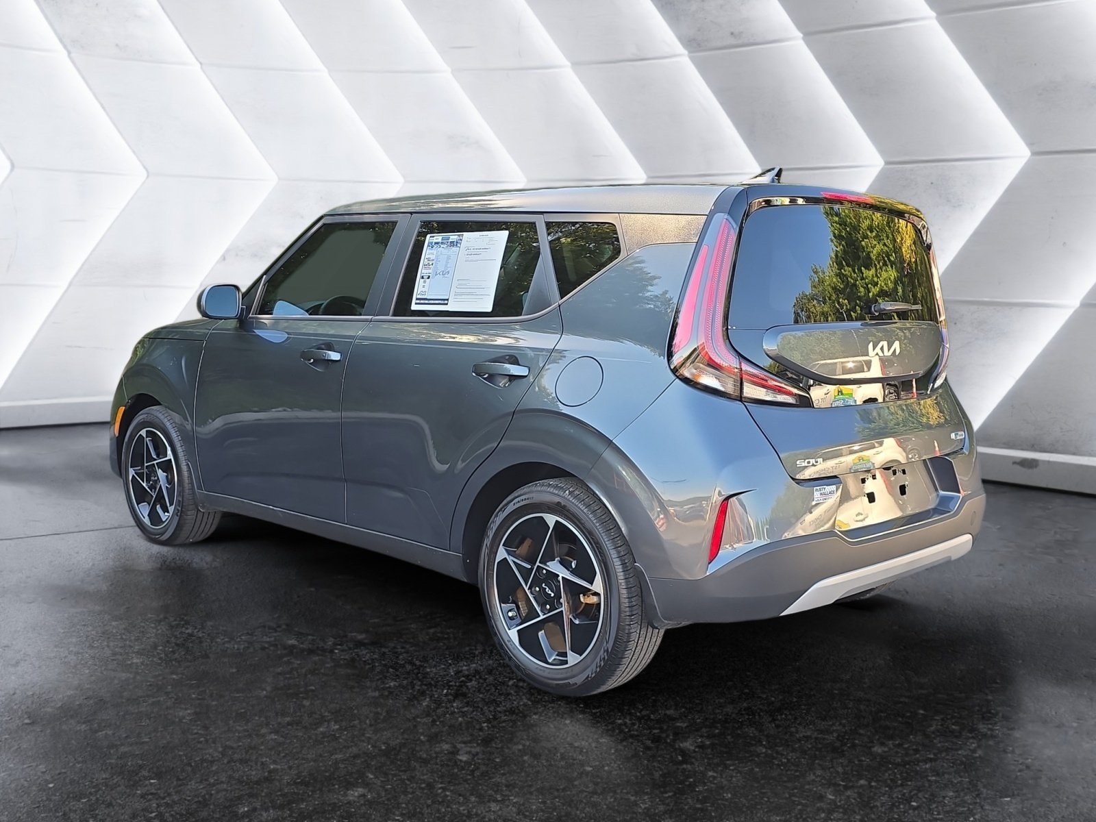 Used 2025 Kia Soul EX FWD image 3