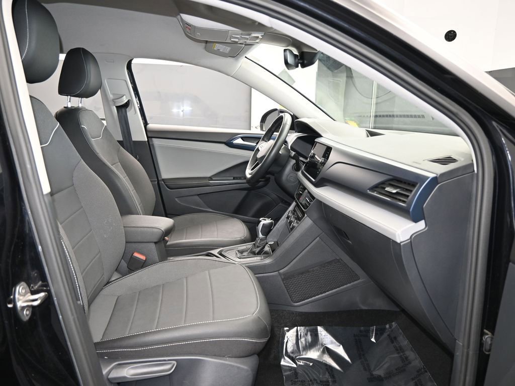 Used 2024 Volkswagen Taos SE image 45