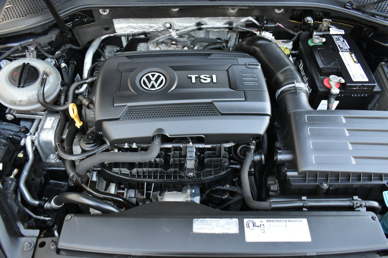 Used 2015 Volkswagen GTI S image 41