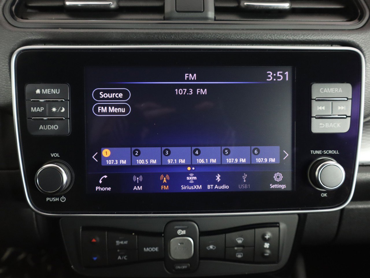 Used 2022 Nissan Leaf SV w/ Protection Package image 21