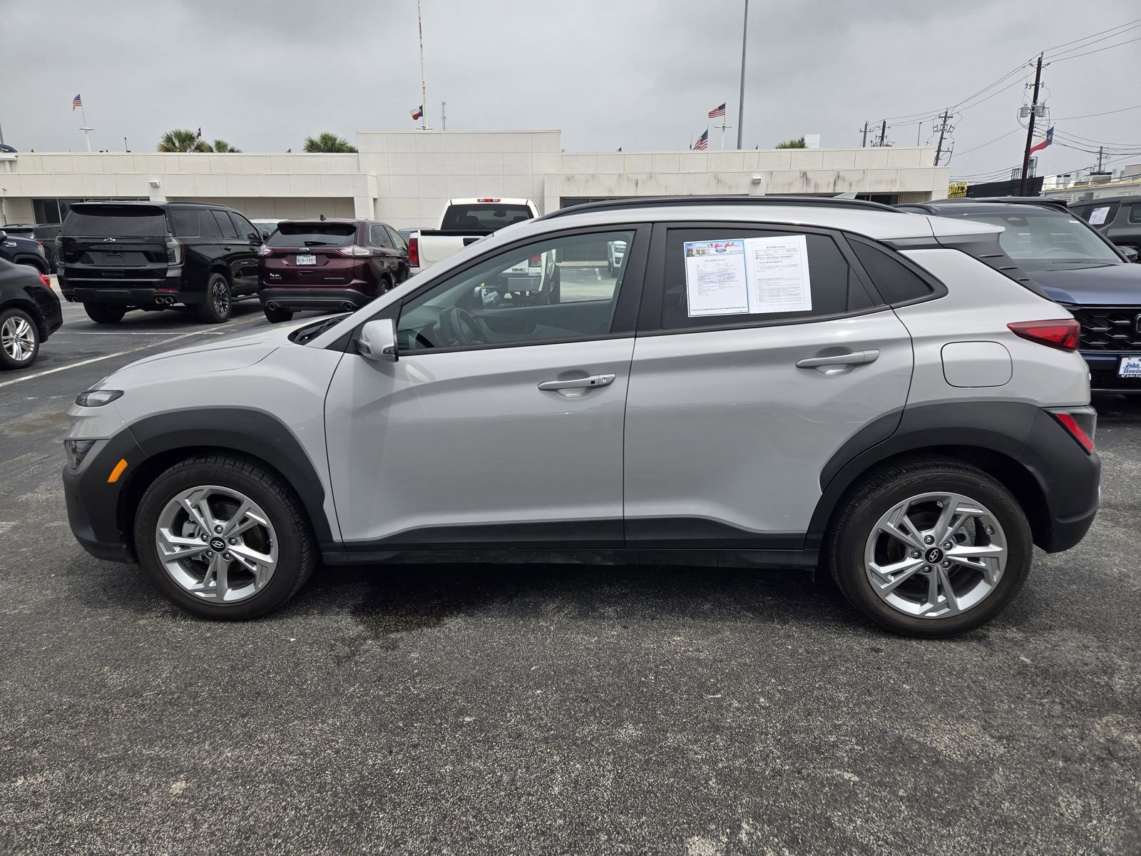 Used 2023 Hyundai Kona SEL FWD image 5