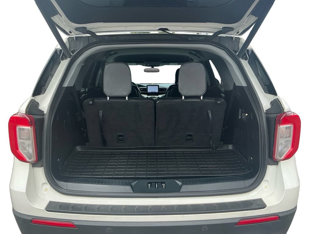 Certified 2020 Ford Explorer XLT w/ Equipment Group 202A RWD image 24