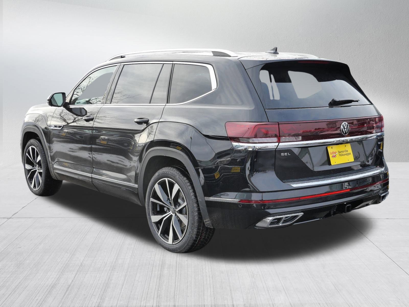 New 2026 Volkswagen Atlas SEL Premium R-Line image 3