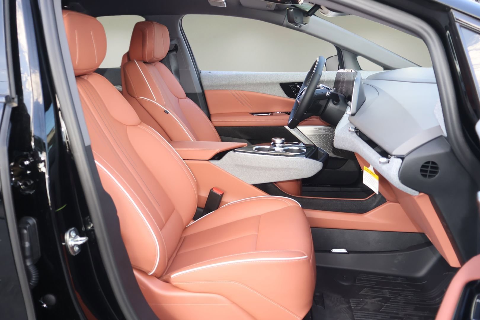 New 2026 Cadillac Optiq Sport 2 w/ LPO, Floor Liner Package RWD image 18