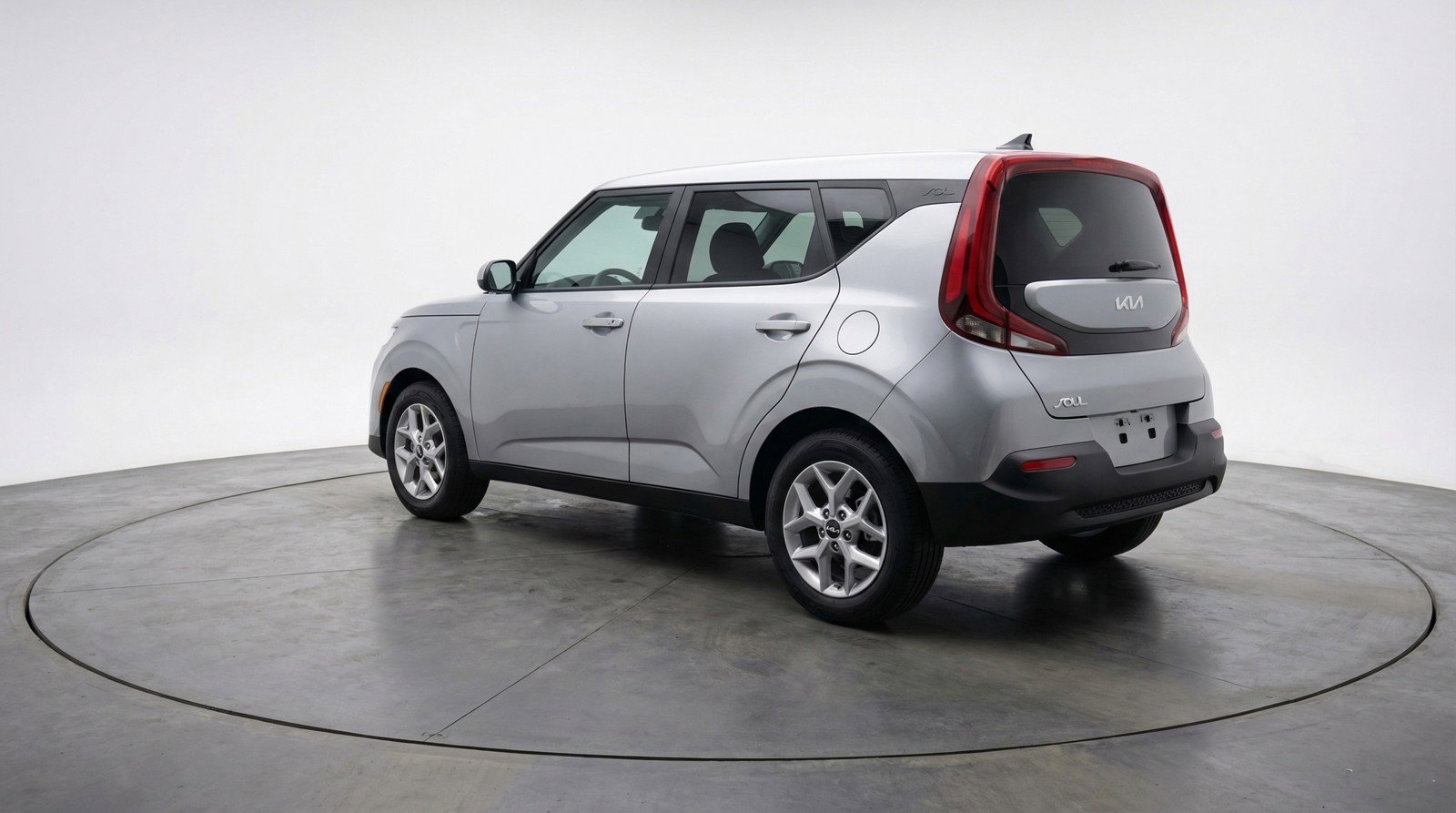 Used 2025 Kia Soul LX w/ LX Technology Package FWD image 6