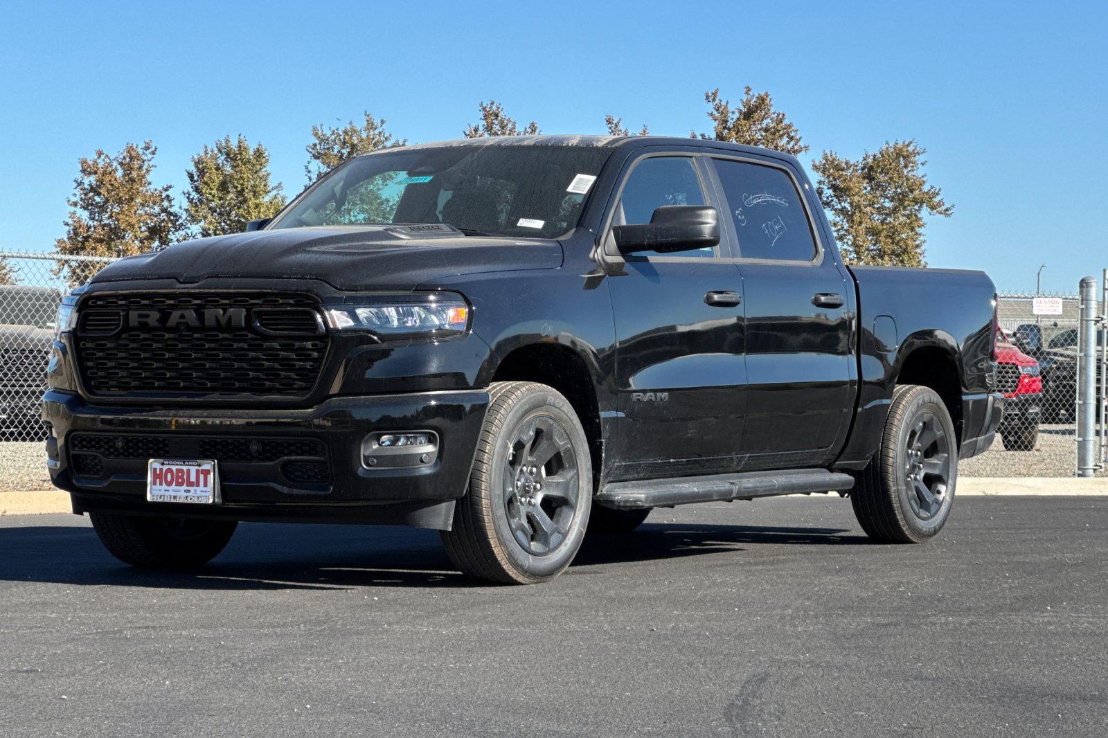 New 2026 RAM 1500 Express AWD/4WD image 7