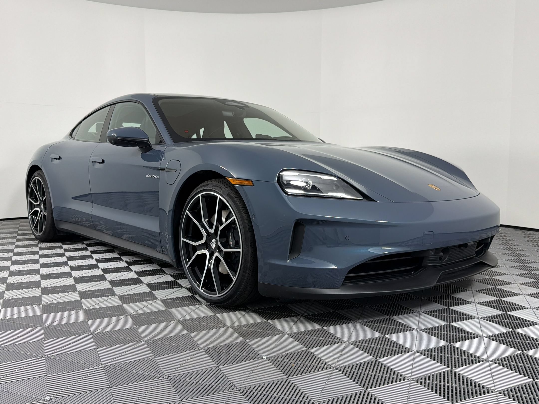New 2026 Porsche Taycan AWD/4WD image 12