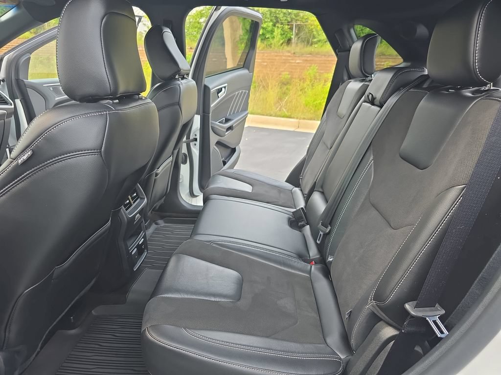 Used 2020 Ford Edge ST w/ Equipment Group 401A AWD/4WD image 17